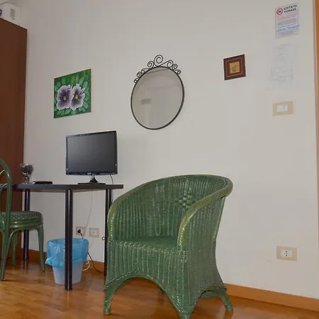 Il Mandorlo فندق مبيت وإفطار